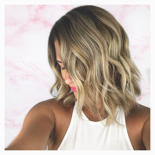 17 short wavy hairstyles ash blonde