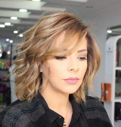 27 short hair with side bangs