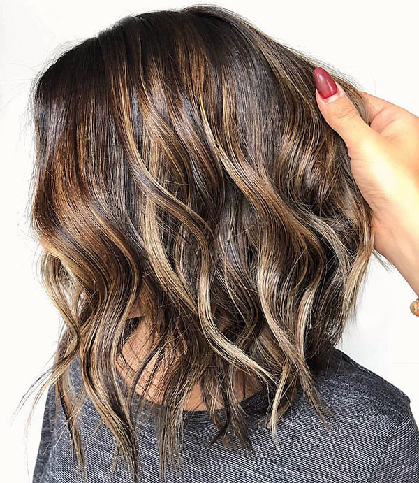3 short wavy hairstyle 2019