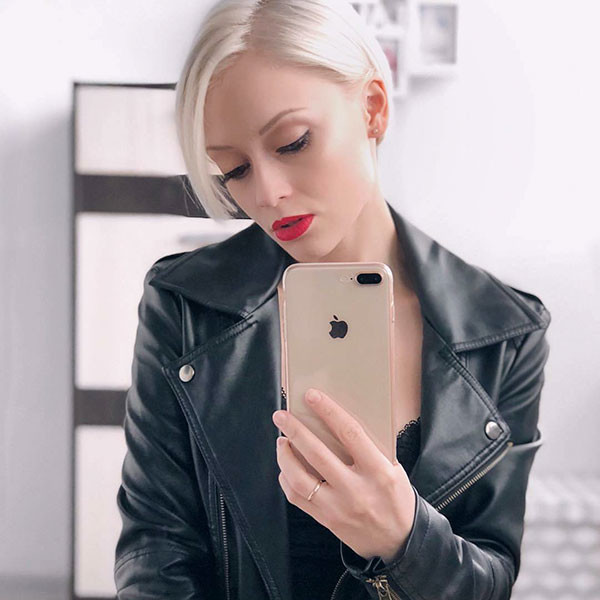 Blonde Pixie Hair 1
