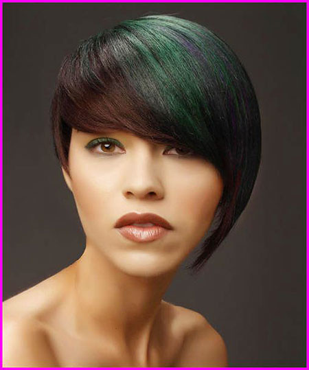 Short Haircut for Round Faces