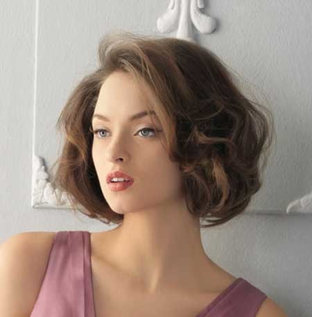 Voluminous Brown Vintage Hair