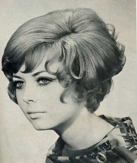 Voluminous Layered Vintage Hair