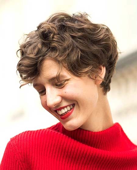Cute Boyish Curly Hairstyle for Girls