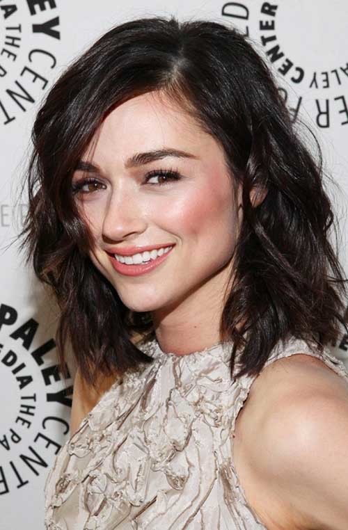 Cute Dark Short Medium Hairstyle