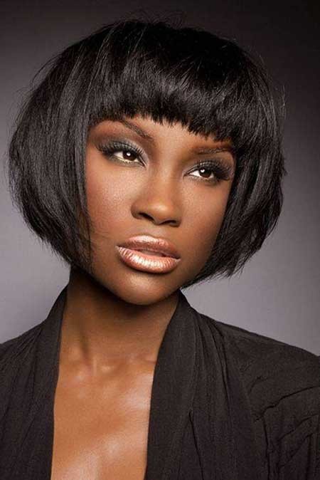 Messy yet Lovely and appealing Bob Hairstyle