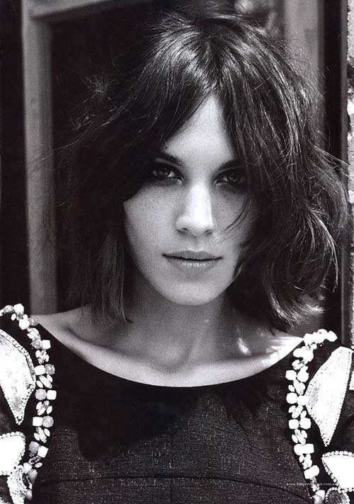 Nice Short Wavy Hair with Side Bangs