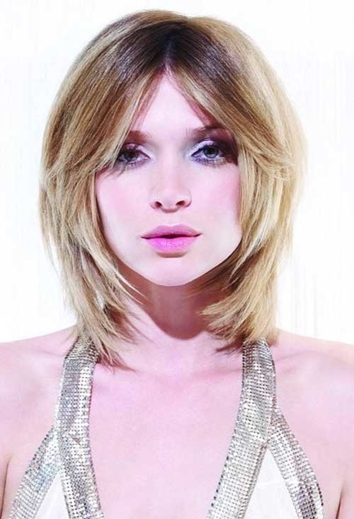 Short Bob Hairstyle with Dark Roots for Round Chubby Face