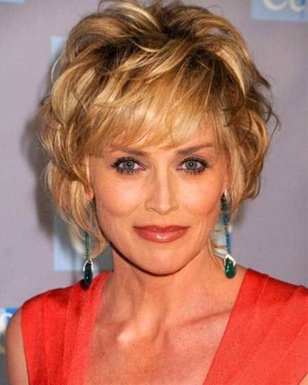 Short Voluminous Loose Curls