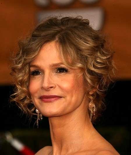 Side Parted Short Curly Hair with Bouncy Top