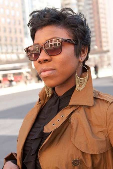 The Nice and Charming Wavy Pixie Hairstyle