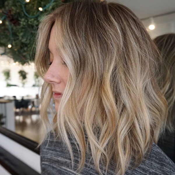 20 short haircuts for wavy hair