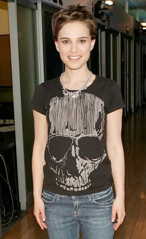 Celebrity Women with Short Hair 9