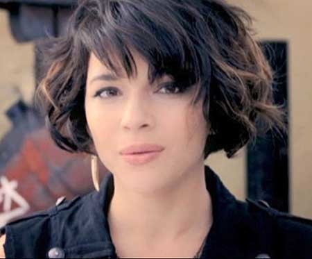 Charming and Pretty Cropped Short Hair