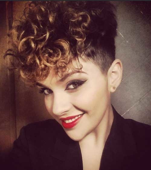 Easy Hairstyle for Short Curly Hair
