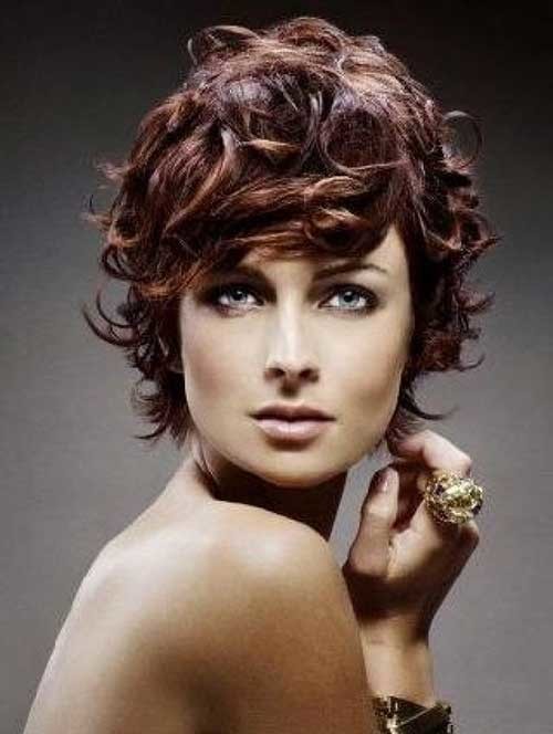 Pretty Short Easy Curly Hair