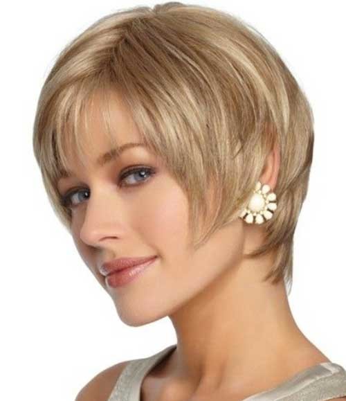 Short Ash Blonde Layered Hair