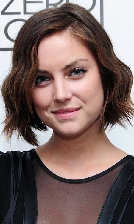 Short Bob Cut with Waves