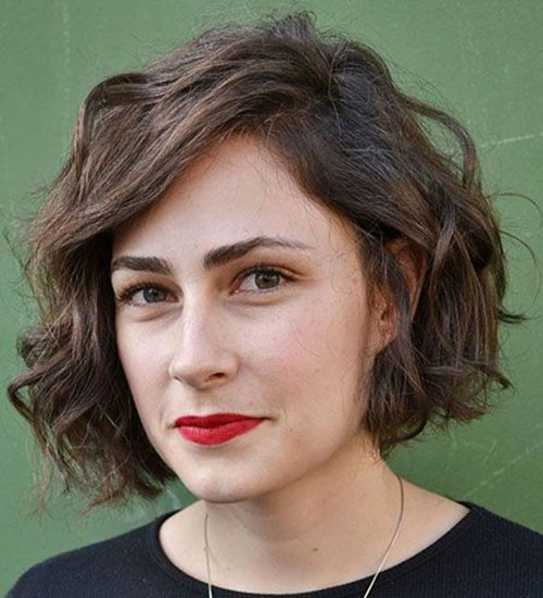 Short Bob Wavy Haircut