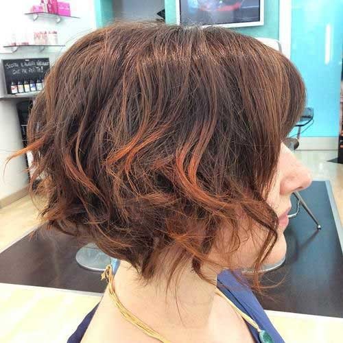 Short Bob Wavy Hairstyle for Women