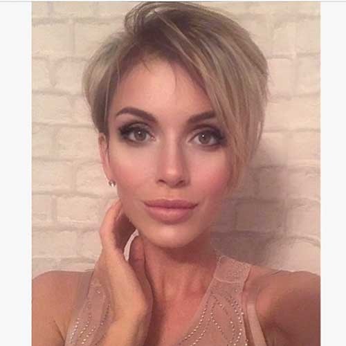 Short Bob With Bangs 3