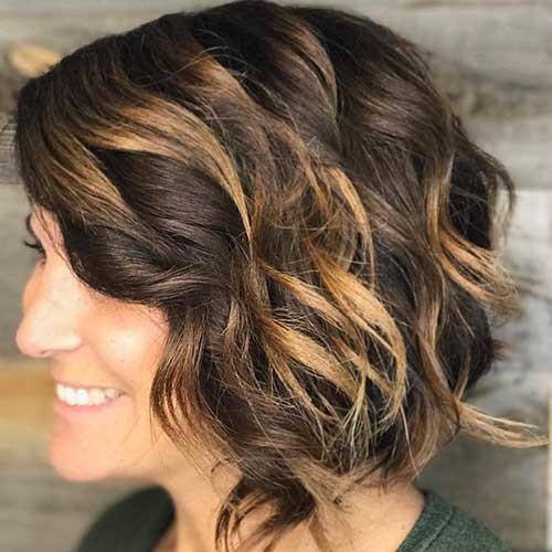 Short Curly Hairstyle for Women