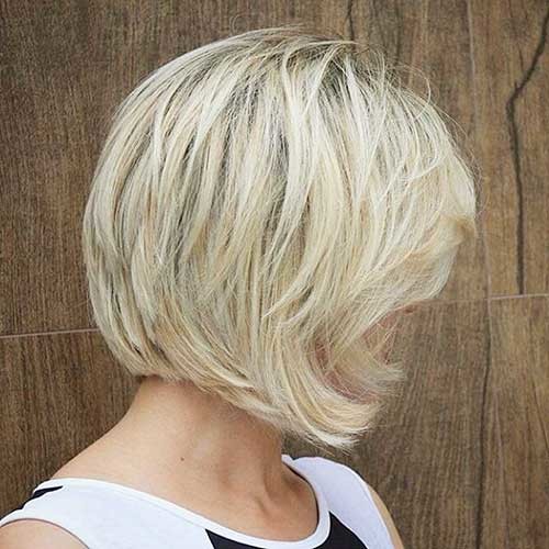 Short Layered Bob