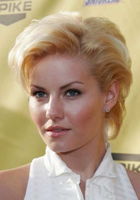 Short Vintage Blonde Hairstyle