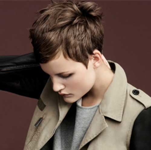 Short Voluminous Layered Hair