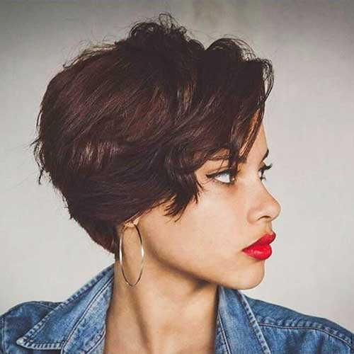 Short Wavy Hair 1