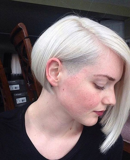 Side Parted Blonde Bob Hairstyle