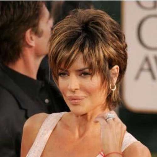Stylish Highlighted Short Hair Style for Over 50