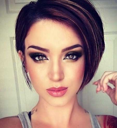 Stylish and Chic Straight Asymmetrical Bob Hairstyle
