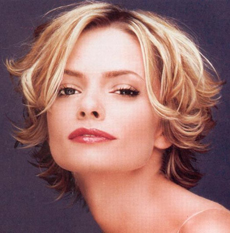 The Fabulous Wavy Flip Out Bob Cut