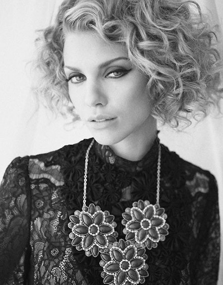 The Lovely and alluring Curly Bob Cut