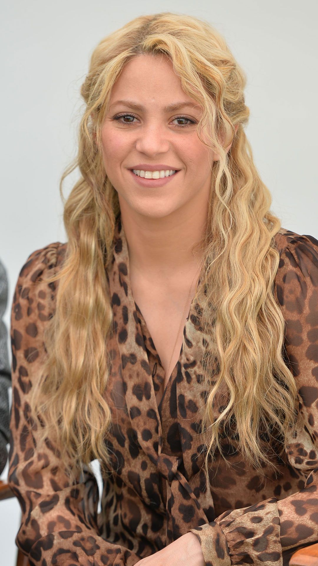 Half Up Blonde Wavy Hairstyle