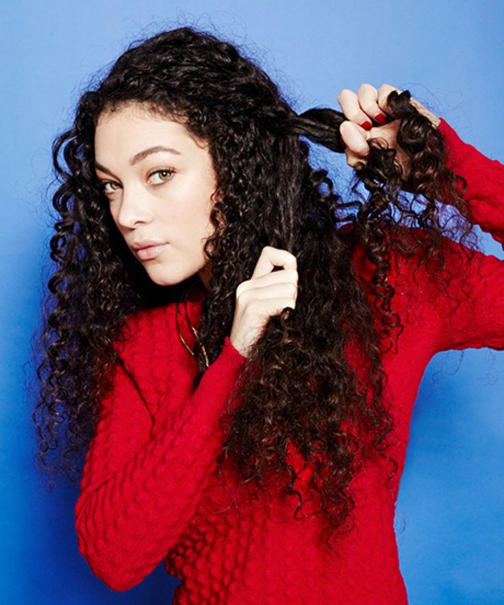 Narrow Curly String