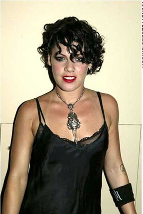 Pink’s Curly Short Hairstyle