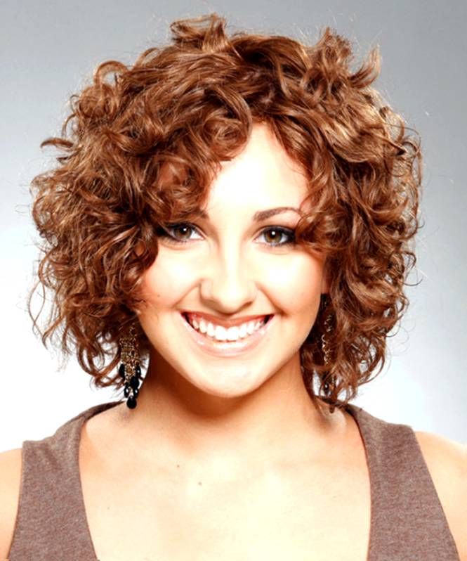 Short Curly Hairstyle for Chubby Face