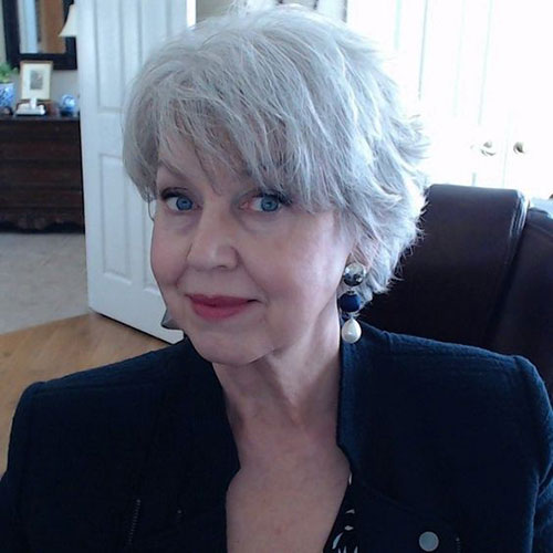 Short Haircuts for Older Women with Fine Hair 4