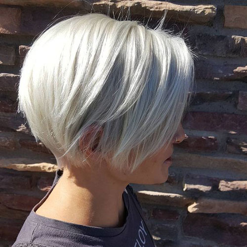 Short Hairstyle for Women with Fine Thin Hair