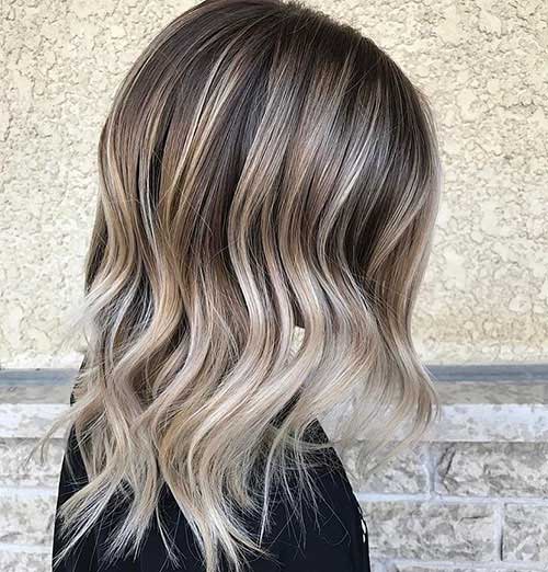 Short Medium Blonde Hair Side Part