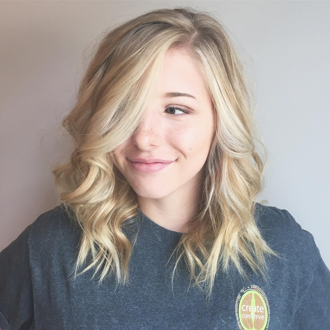 Side Partitioned Chopped Hair