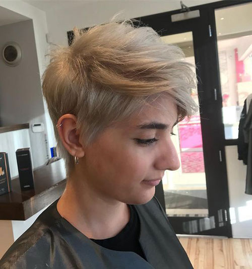 Super Short Blonde Pixie Cuts 1