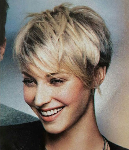 Super Short Blonde Pixie Cuts 6