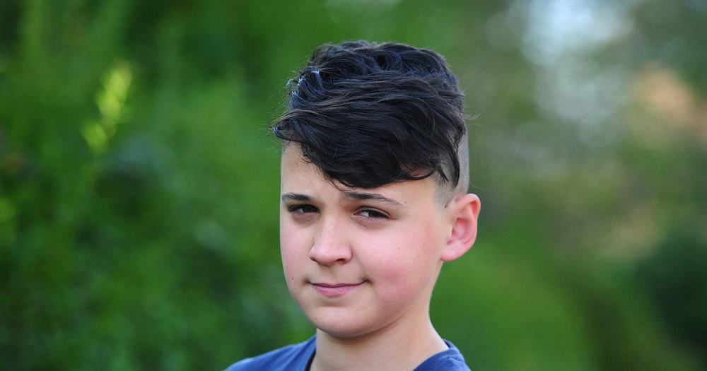 Wavy Center Focused Haircut for Boys