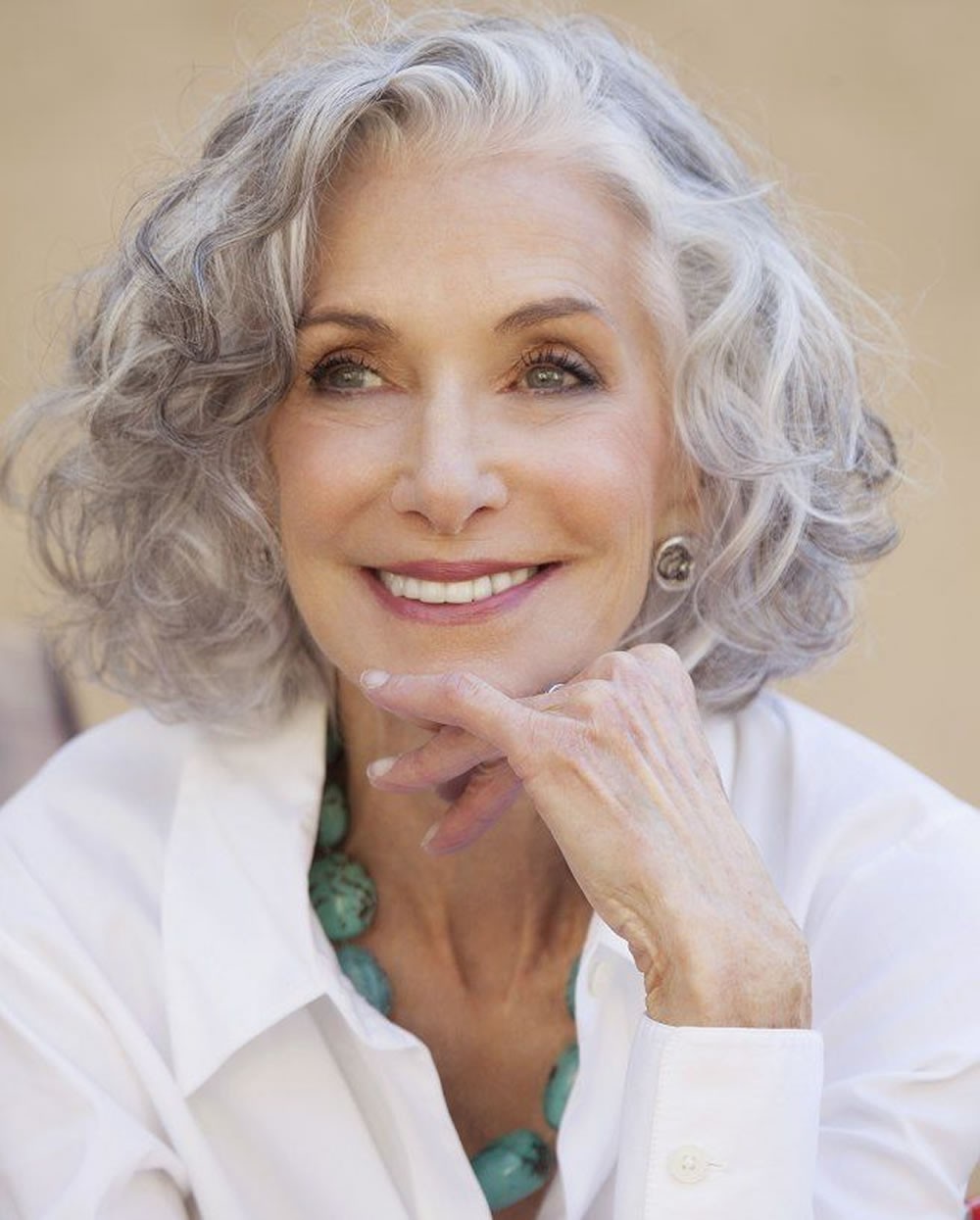 White Bob Curly Hairstyle for Older Women