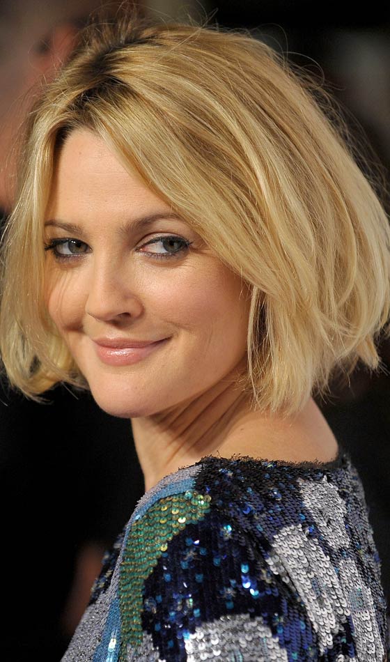 Choppy Medium Hairstyle for Round Face