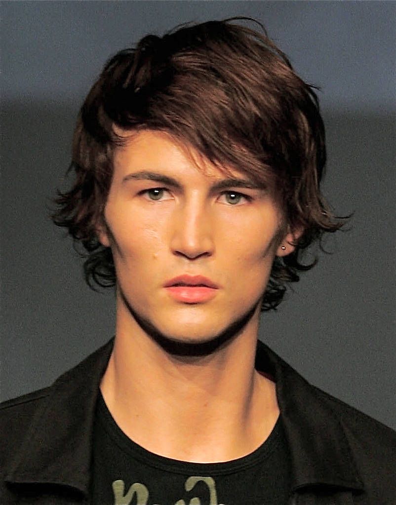 Classy Shaggy Hairstyle