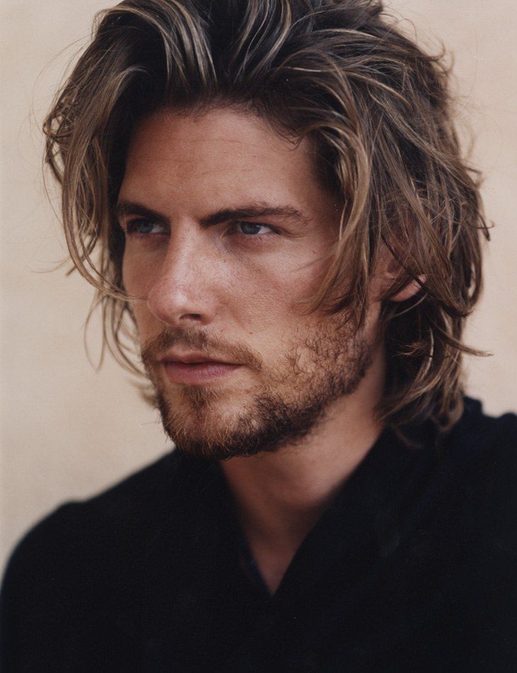 Messy Mode Hairstyle